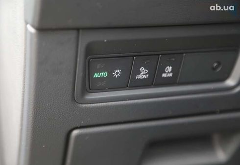 Volkswagen Touareg 2019 - фото 24