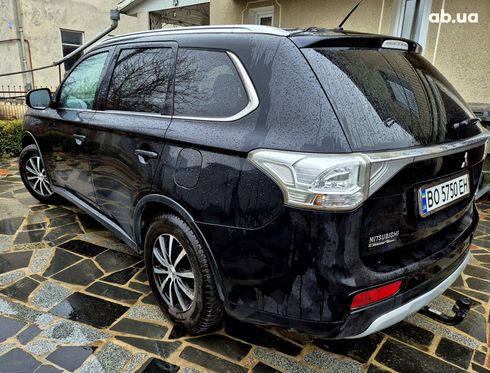 Mitsubishi Outlander 2014 черный - фото 17