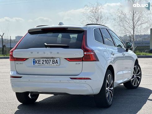 Volvo XC60 2022 - фото 9
