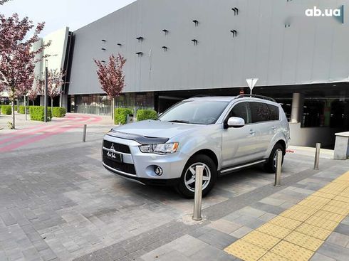 Mitsubishi Outlander 2011 - фото 9