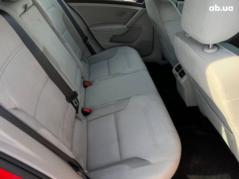 Volkswagen Golf Variant 2015 красный - фото 22