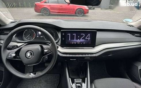 Skoda Octavia 2023 - фото 11