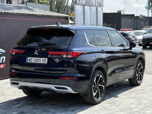 Mitsubishi Outlander 2021 - фото 12