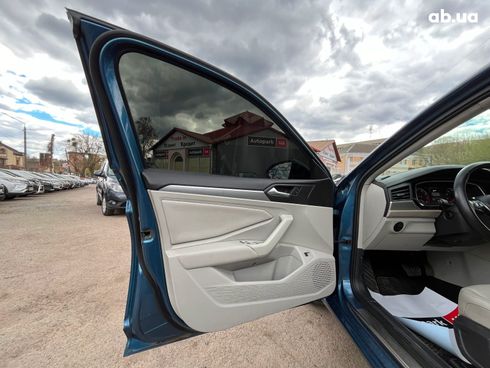 Volkswagen Jetta 2019 синий - фото 21