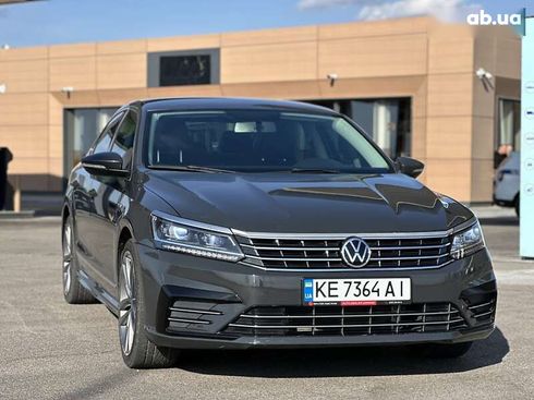 Volkswagen Passat 2016 - фото 17