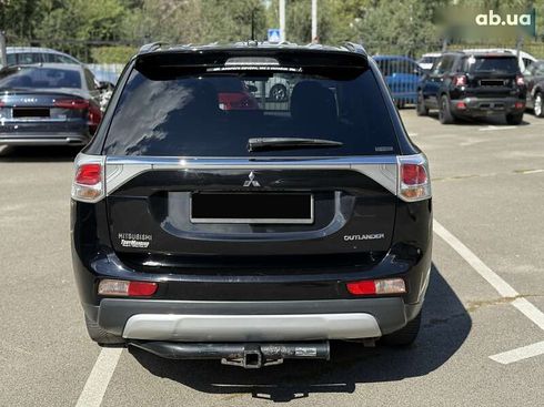 Mitsubishi Outlander 2014 - фото 4