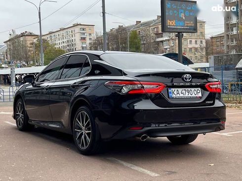 Toyota Camry 2023 - фото 5