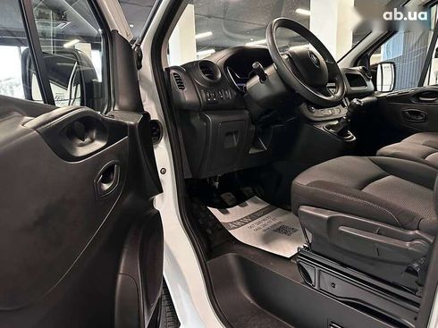 Renault Trafic 2021 - фото 14