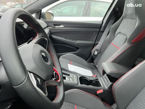 Volkswagen Golf GTI 2022 - фото 25