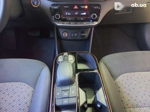 Hyundai Ioniq 2017 - фото 18