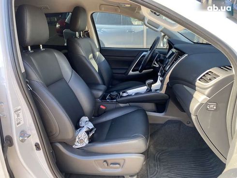 Mitsubishi Pajero Sport 2024 - фото 9
