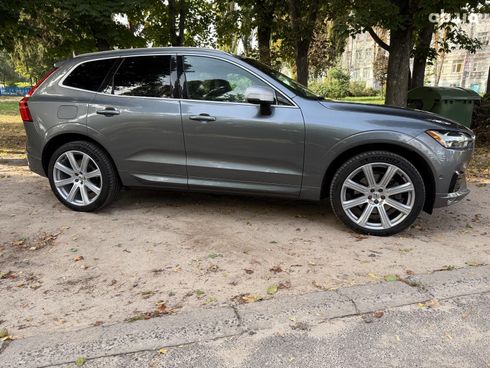 Volvo XC60 2019 серый - фото 4