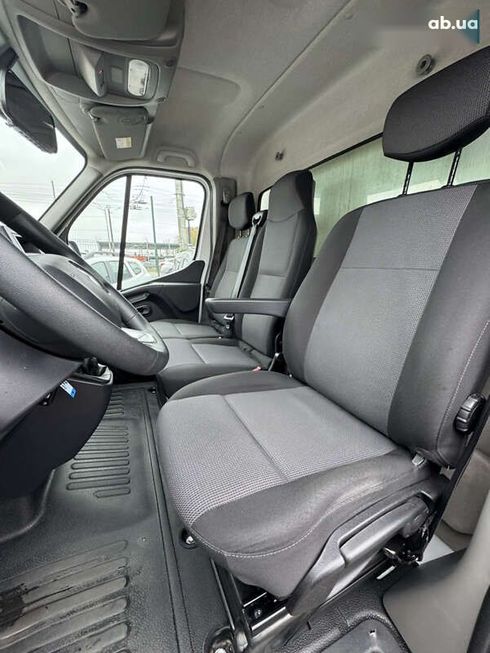 Renault Master 2020 - фото 12