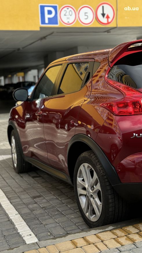 Nissan Juke 2012 красный - фото 7