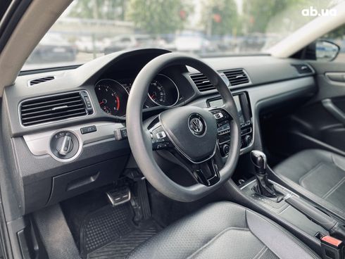 Volkswagen Passat 2016 черный - фото 14