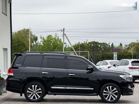 Toyota Land Cruiser 2019 - фото 3