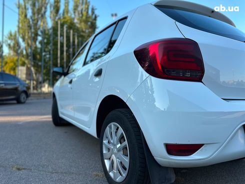 Renault Sandero 2021 белый - фото 17