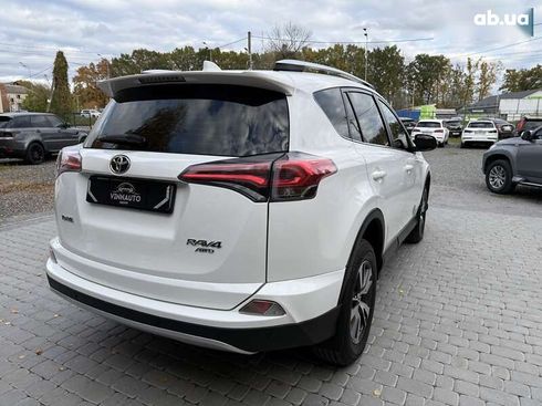 Toyota RAV4 2017 - фото 15