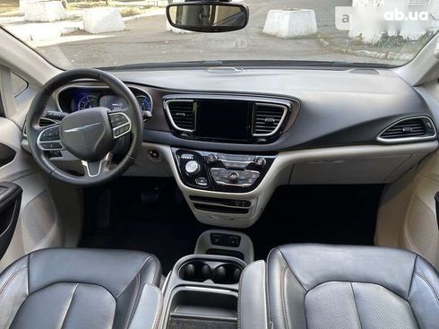 Chrysler Pacifica 2017 - фото 26