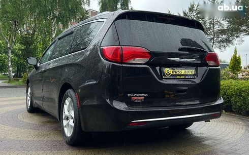 Chrysler Pacifica 2017 - фото 5