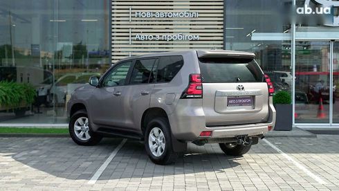 Toyota Land Cruiser Prado 2022 - фото 2