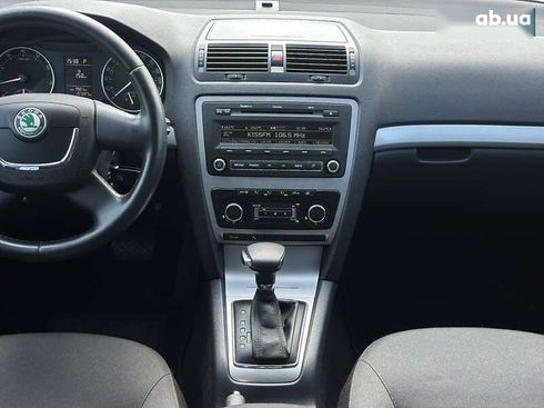 Skoda Octavia 2012 - фото 30