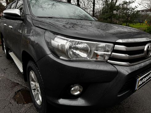 Toyota Hilux 2017 серый - фото 4