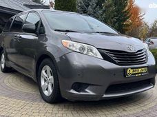 Продажа б/у Toyota Sienna 2015 года - купить на Автобазаре