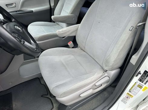 Toyota Sienna 2016 - фото 7