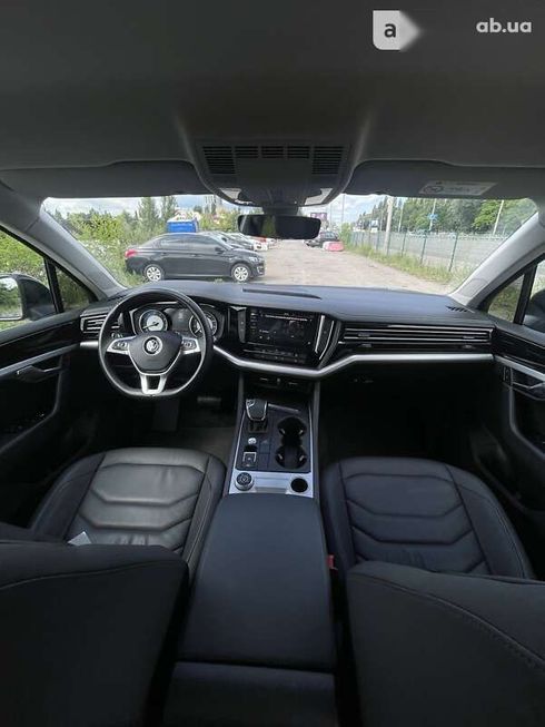 Volkswagen Touareg 2019 - фото 26