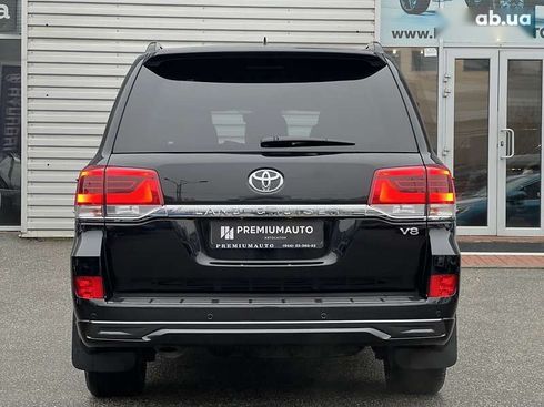 Toyota Land Cruiser 2016 - фото 12