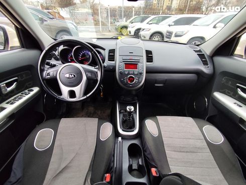 Kia Soul 2012 бежевый - фото 27