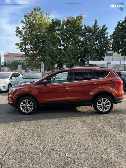 Ford Escape 2018 - фото 16