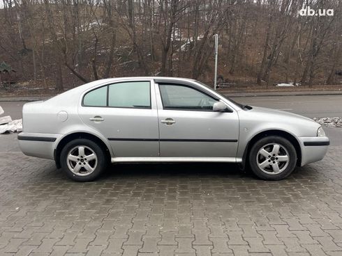 Skoda Octavia 2004 серый - фото 9