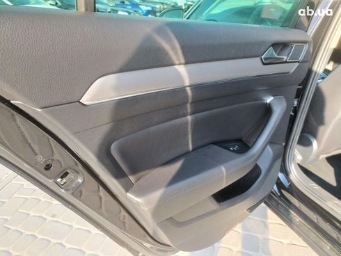 Volkswagen Passat 2019 черный - фото 18