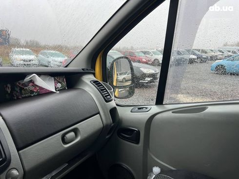 Renault Trafic 2007 желтый - фото 49