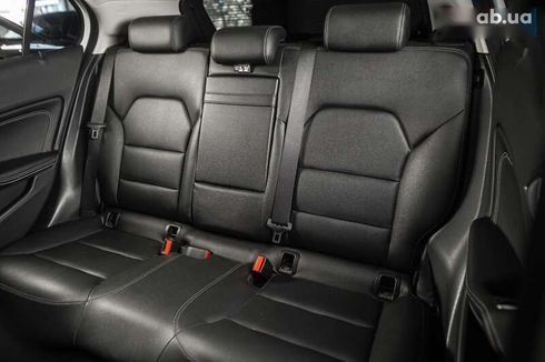 Mercedes-Benz GLA-Класс 2016 - фото 15