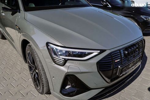 Audi E-Tron 2022 - фото 8