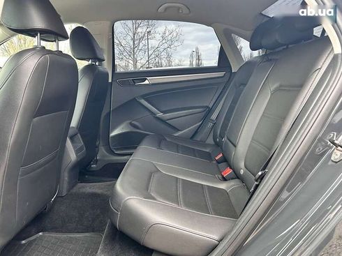 Volkswagen Passat 2016 - фото 24