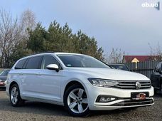 Продаж вживаних Volkswagen Passat 2020 року у Луцьку - купити на Автобазарі