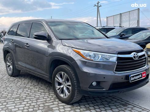 Toyota Highlander 2015 коричневый - фото 3