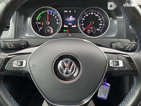 Volkswagen e-Golf 2020 - фото 18