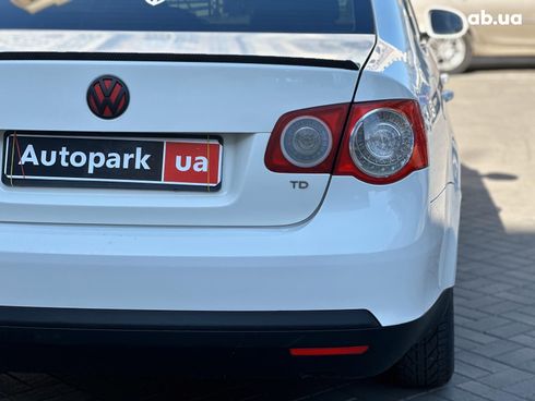 Volkswagen Jetta 2008 белый - фото 7