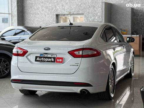 Ford Fusion 2015 белый - фото 7