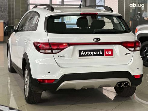 Kia Rio 2018 белый - фото 7