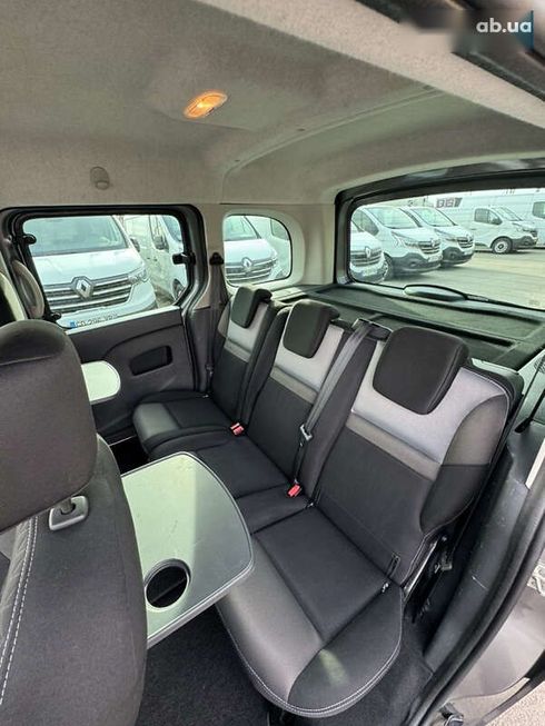 Renault Kangoo 2016 - фото 21