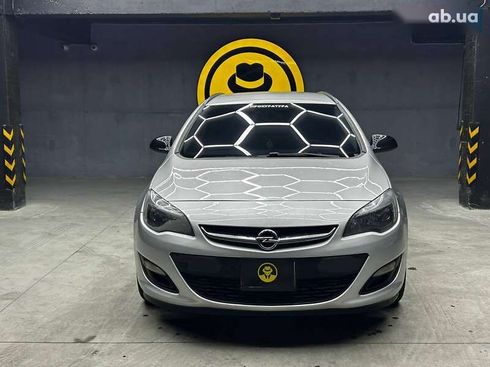 Opel Astra 2013 - фото 2