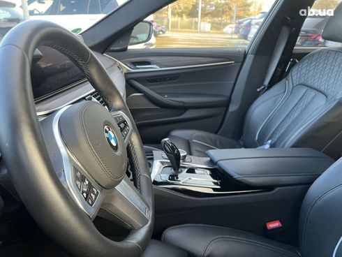 BMW 5 серия 2022 - фото 25