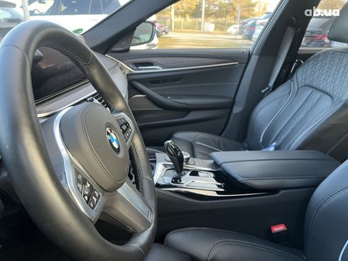 BMW 5 серия 2022 - фото 25
