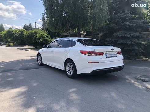 Kia K5 2017 - фото 6